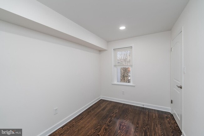 Building Photo - 116 S Durham St