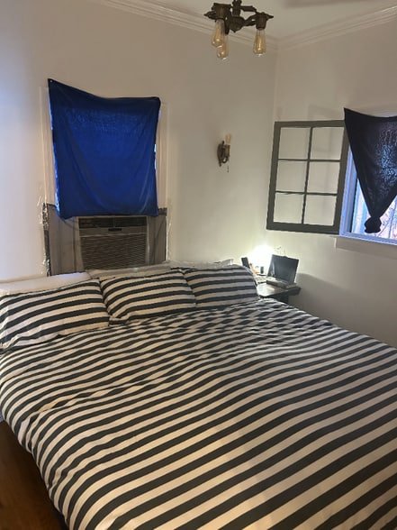 Building Photo - 3360 Descanso Dr