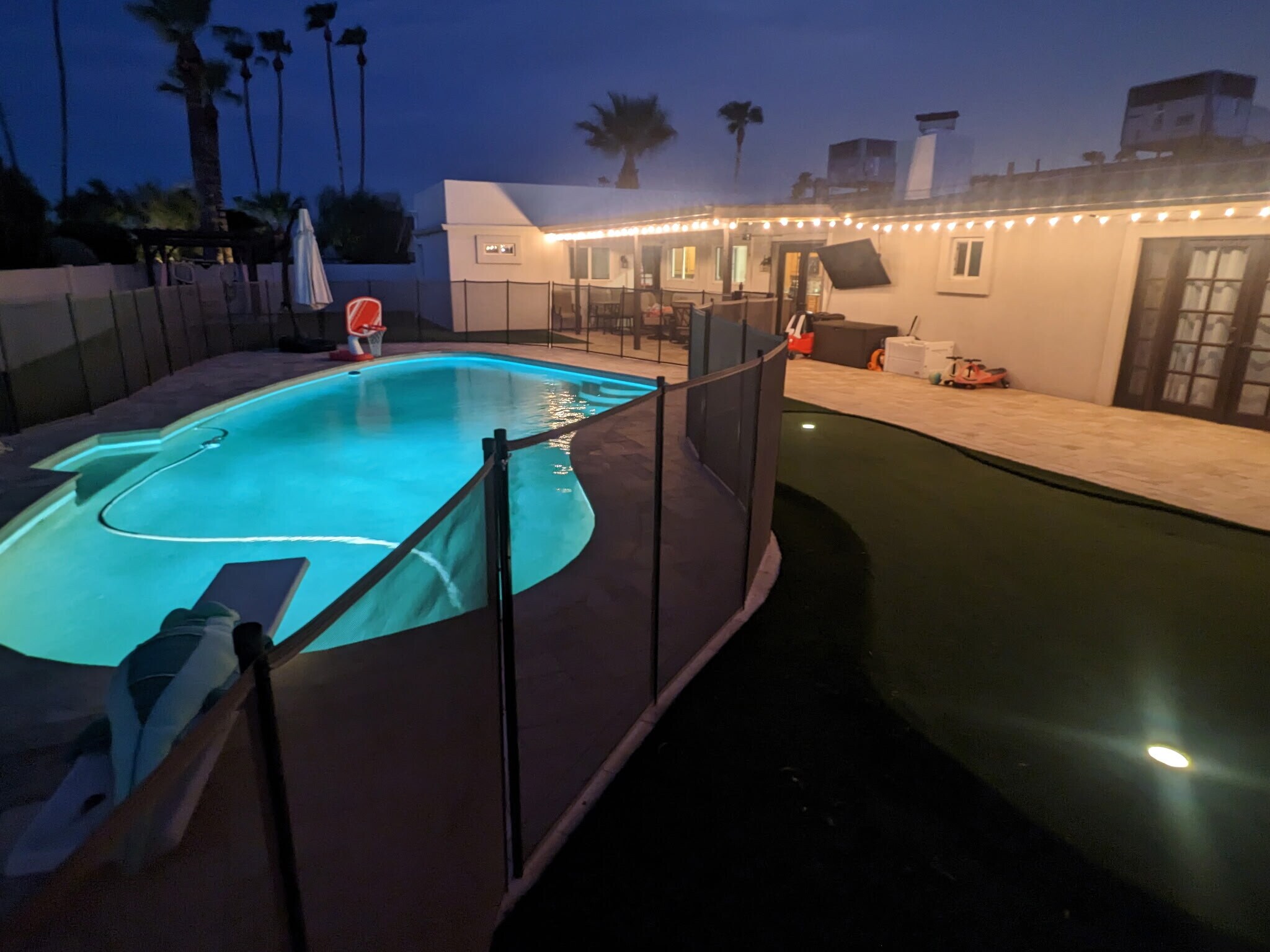 Building Photo - 2526 E Mercer Ln