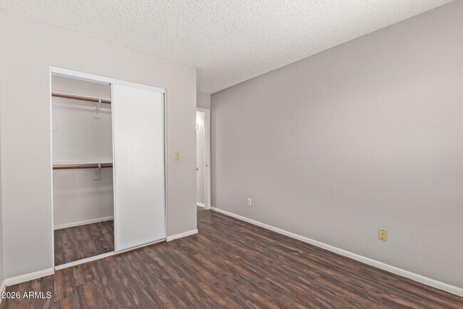 Building Photo - 8651 N 107th Dr