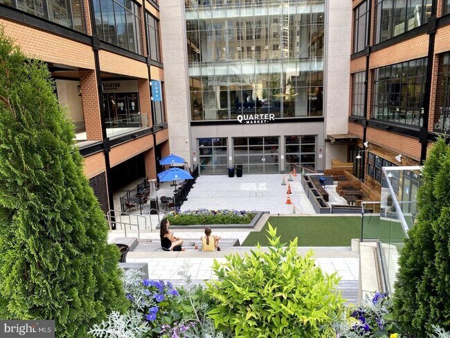 Building Photo - 3830 9th St N