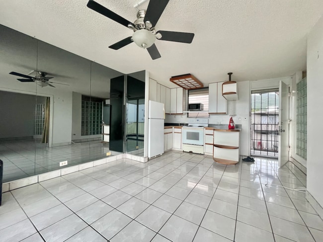 Building Photo - 1914 University Ave