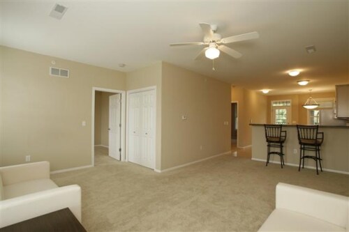 Building Photo - 1128 Foster Rd