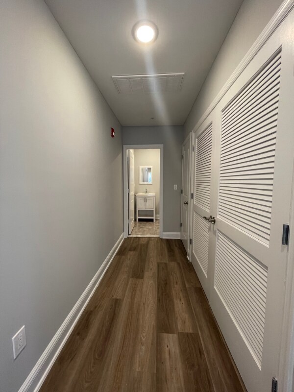 Building Photo - 15-27 Arlington St