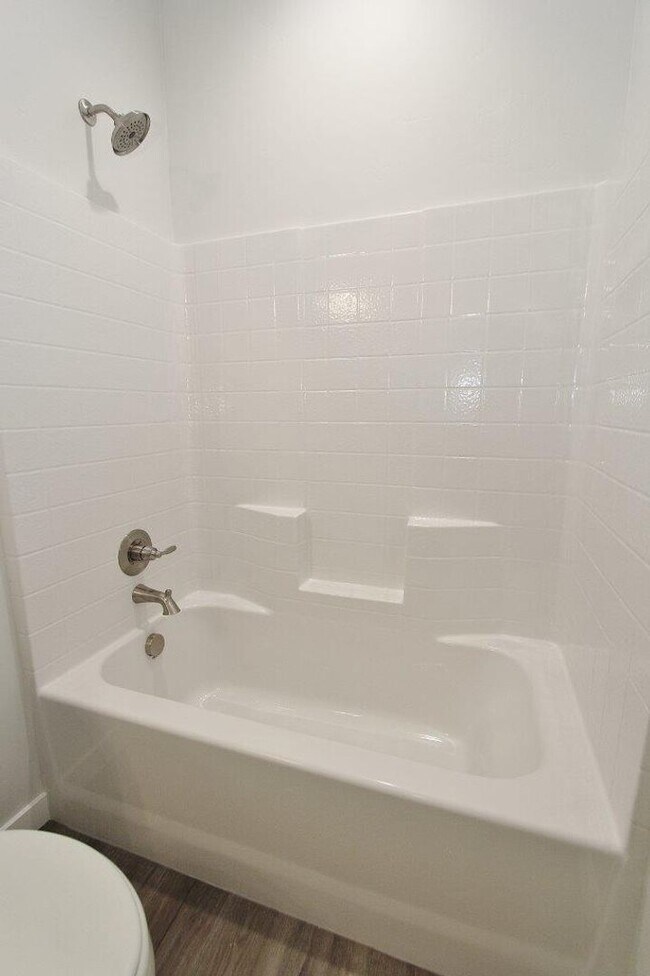 Building Photo - Single-Level Home in Quiet Neighborhood