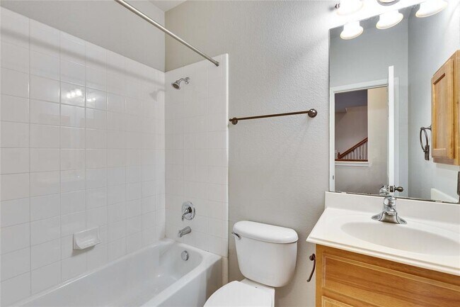 Building Photo - 7017 Via Dono Dr