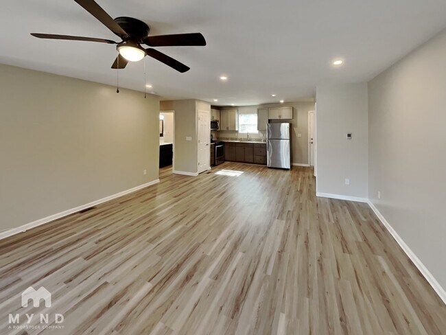 Building Photo - 218 Aspen Dr