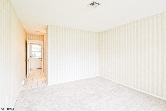 Building Photo - 332C Quinton Dr