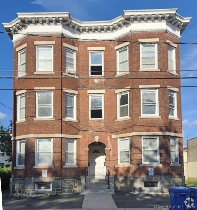 Building Photo - 18 S Whitney St