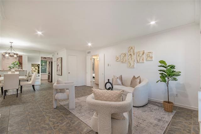 Building Photo - 7712 Royal Ln