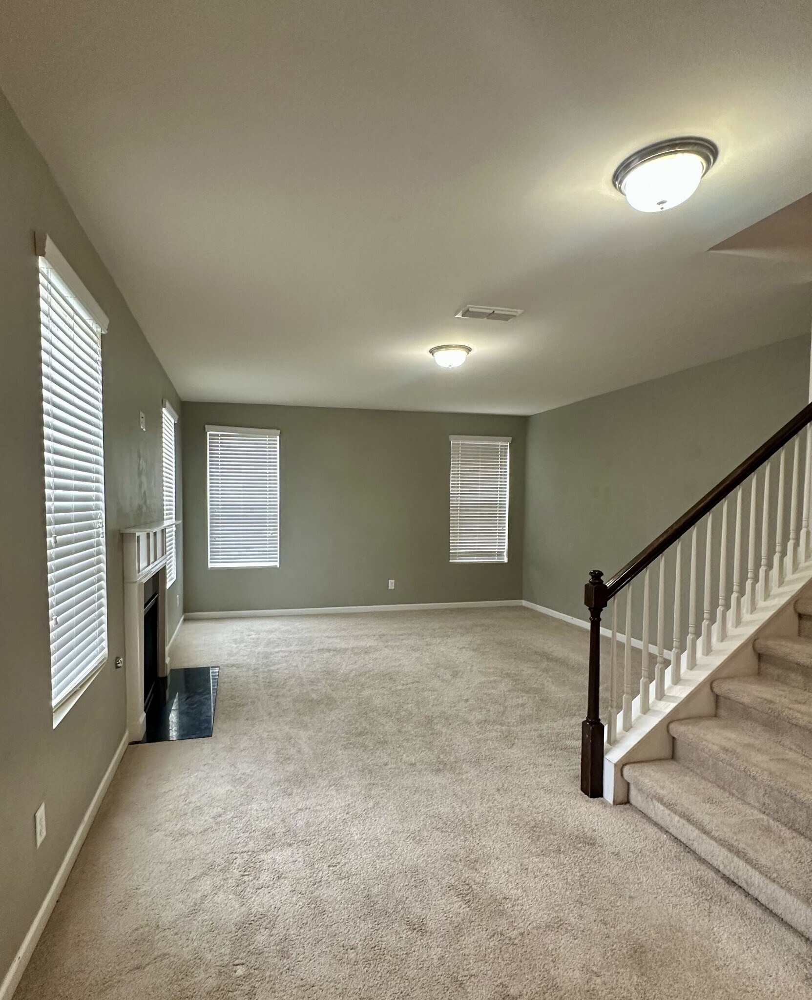 Building Photo - 4714 Venito St