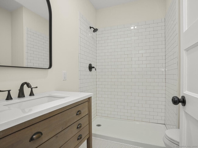 Building Photo - 99 Noble Ave