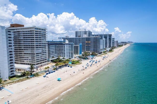 Building Photo - 4020 Galt Ocean Dr