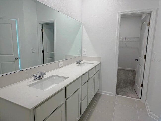 Building Photo - 618 Poppy Ln