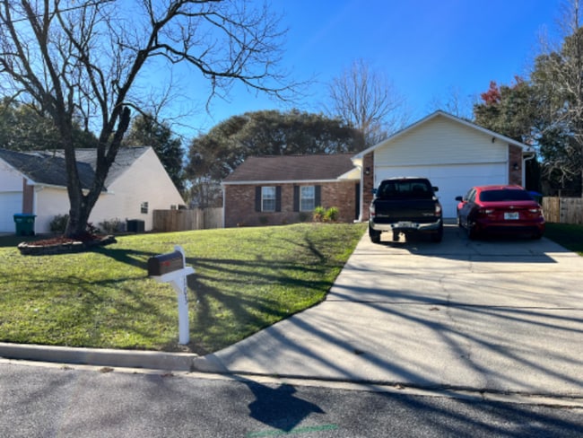 Building Photo - 103 Trenton Ave