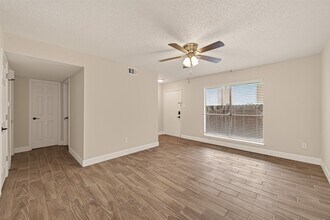 Building Photo - 7714 Renwick Dr