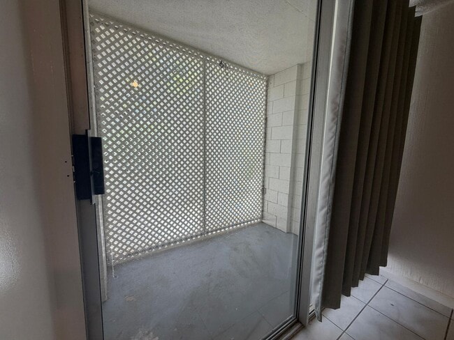 Building Photo - Upgraded studio available now in a secured building.