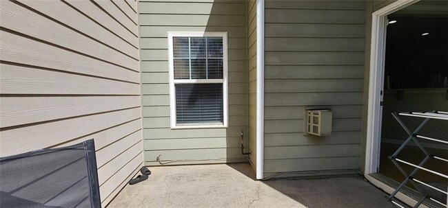 Building Photo - 2877 Cross Creek Dr