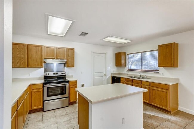 Building Photo - 12933 Dionysus Dr