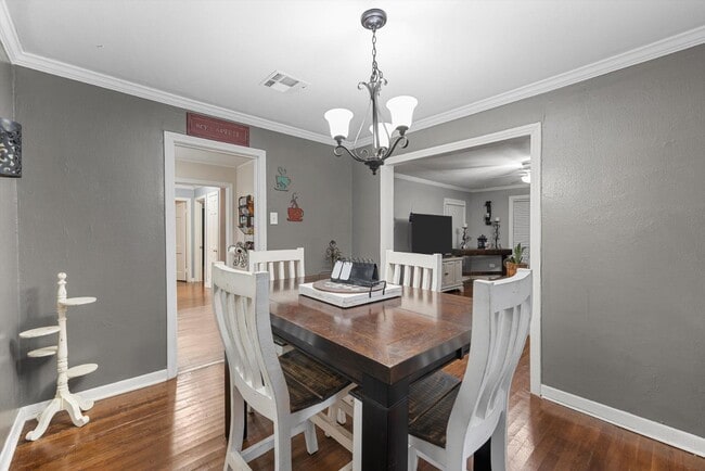 Building Photo - 3241 Edmond Ave