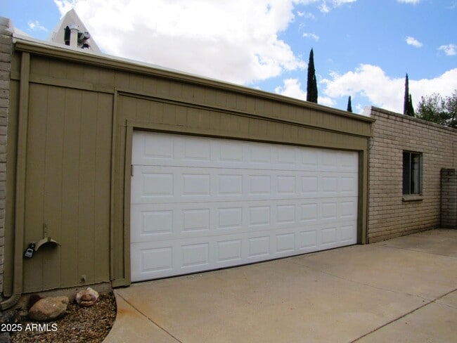 Building Photo - 632 Suffolk Dr