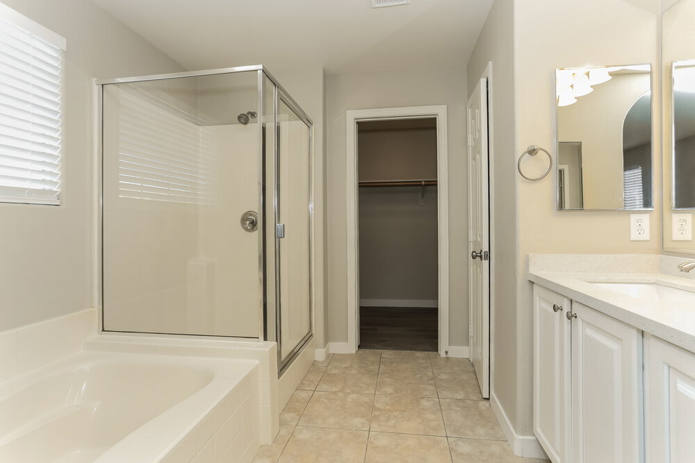 Building Photo - 9937 Fountain Walk Ave