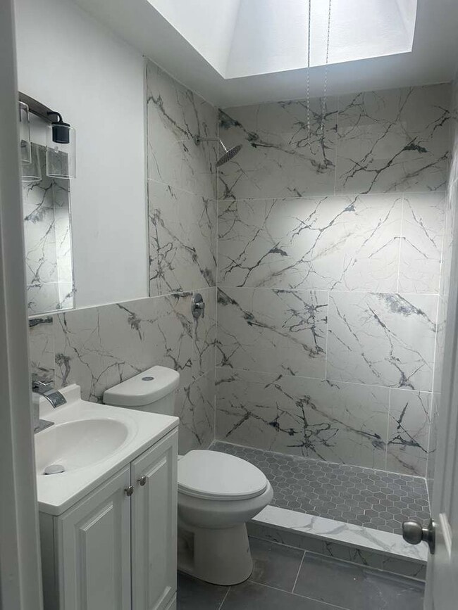 Building Photo - 4860 Gransback St