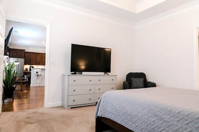 Building Photo - 40 Nokes Dr