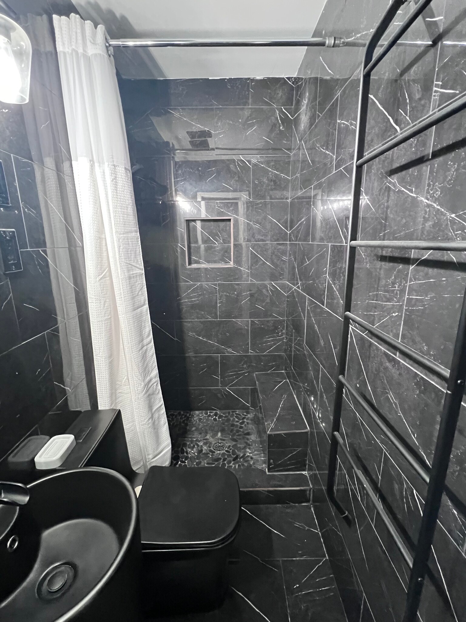 Building Photo - 1439 Eastmoreland Ave