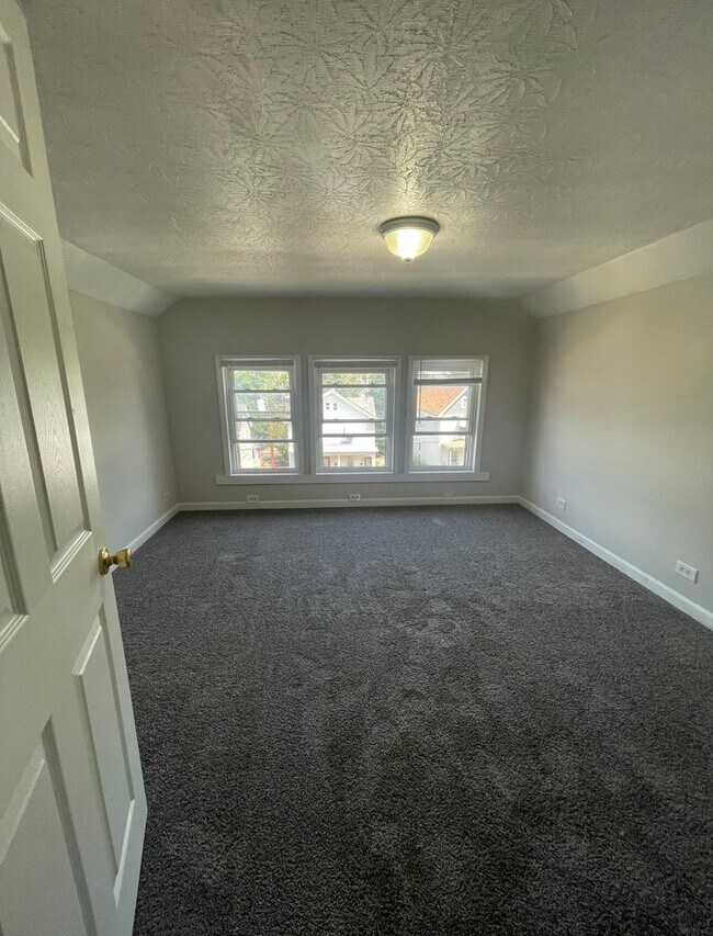 Building Photo - 3727 Herbert Ave