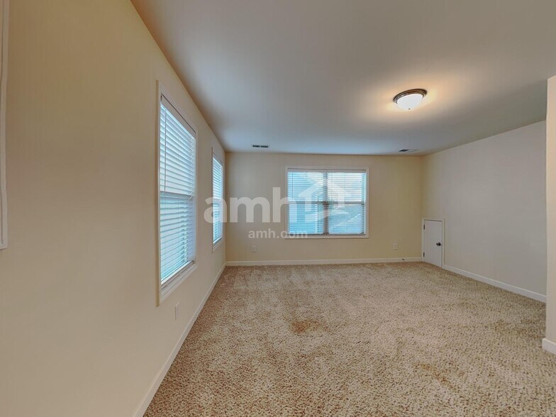 Building Photo - 232 Lanier Pl