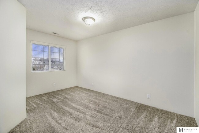 Building Photo - 2108 S 197th St