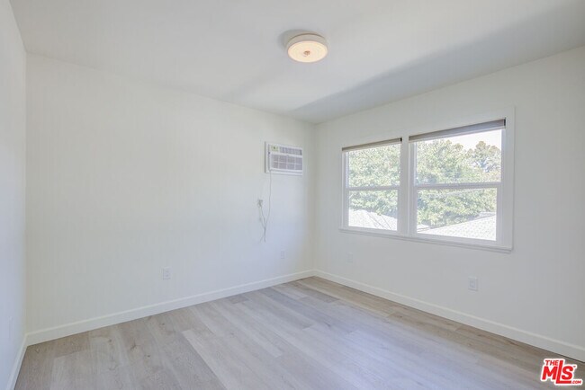 Building Photo - 12351 Riverside Dr