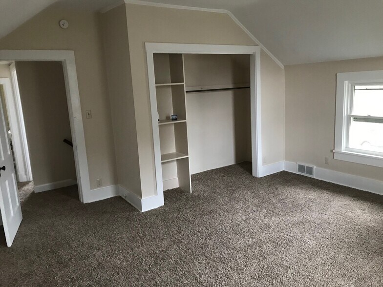 Master bedroom closet - 502 E Mulberry St