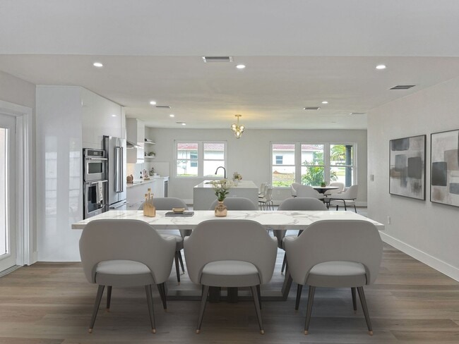 Building Photo - Fully Remodeled Snell Isle Luxury Home - Available for Rent or Purchase!