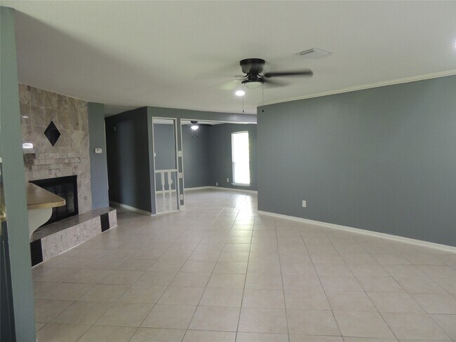 Building Photo - 12507 New Rochelle Ct