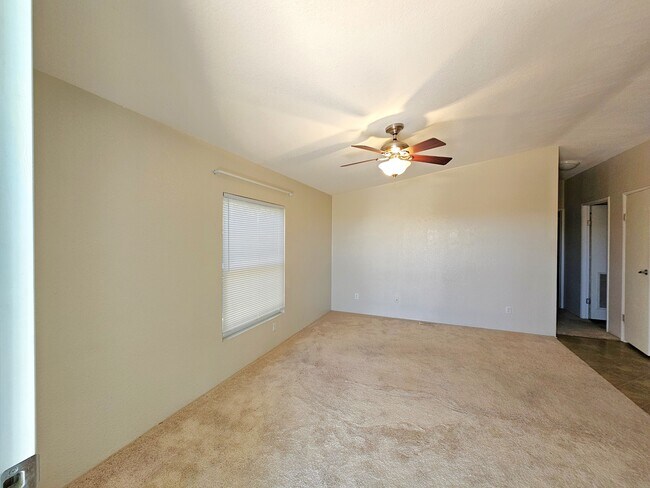 Building Photo - 651 Santa Clara Cir