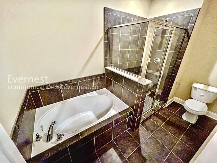 Building Photo - 1428 Olden Ln