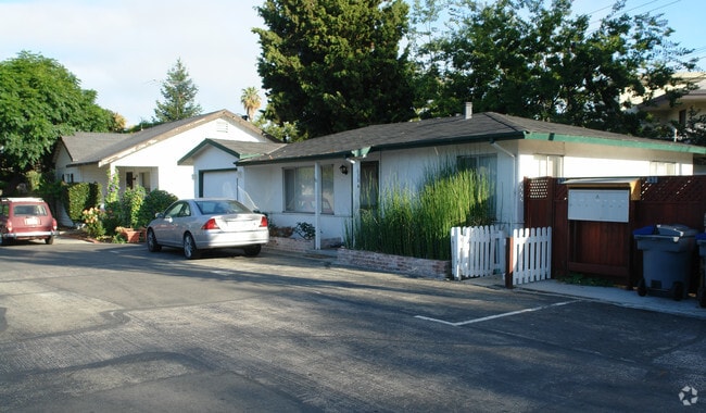 Building Photo - 638 N Whisman Rd