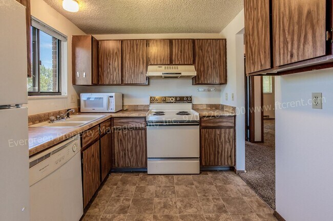 Building Photo - 102 Glenda Dr