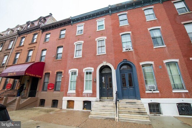 Building Photo - 1919 Spring Garden St