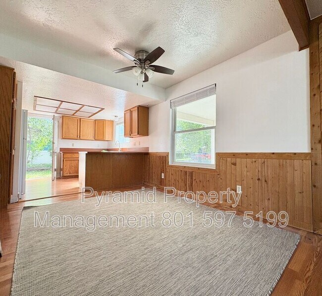 Building Photo - 1099 Shepard Ln