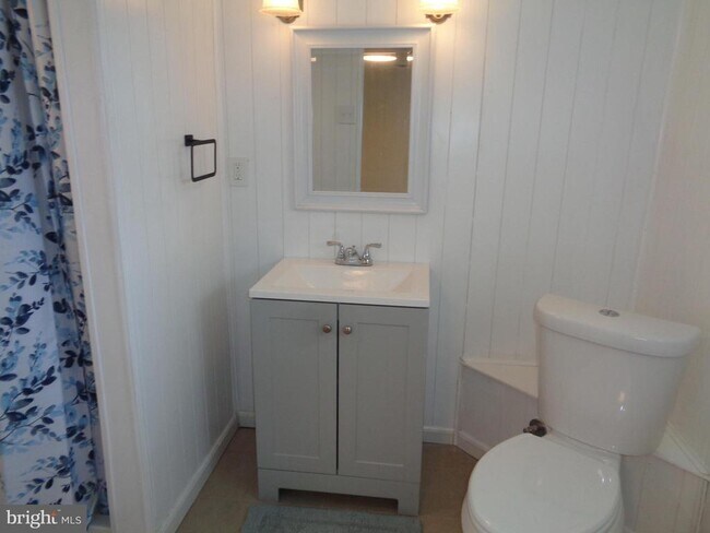 Building Photo - 2800 Linwood Ave