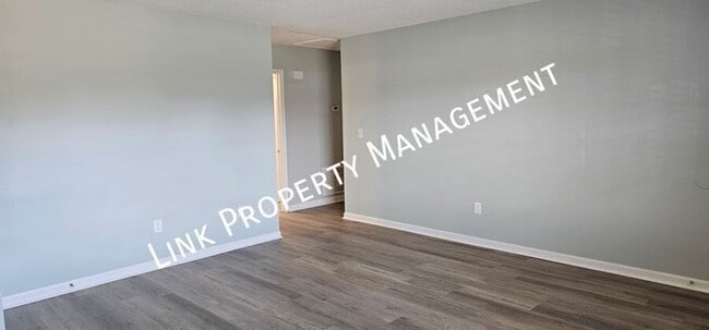 Building Photo - 900 Peppermill Rd