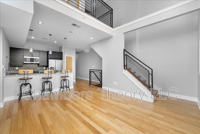 Building Photo - 471 Luray Pl NW