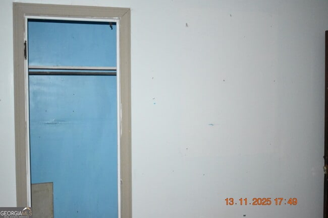 Building Photo - 3189 Somerset Dr