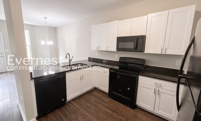 Building Photo - 853 Langston Trace