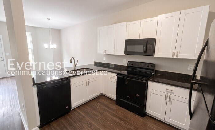 Building Photo - 853 Langston Trce