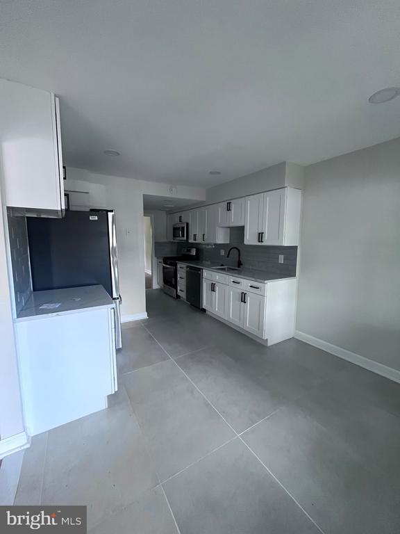 Building Photo - 14829 Emberdale Dr