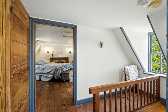 Building Photo - 11826 Colonial Trail W